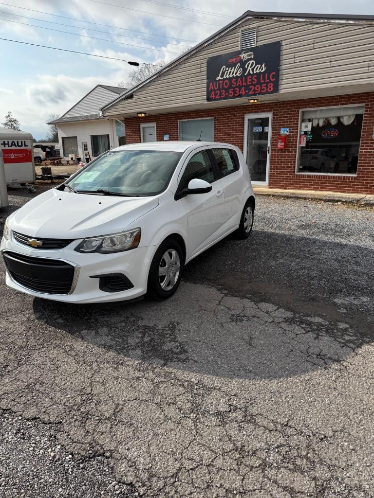 2017 Chevrolet Sonic LT's photo