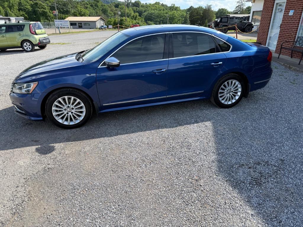 2016 Volkswagen Passat 1.8T SE w/ Techonology Auto PZEV's photo